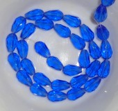 Lacrimi sticla fatetate 15x10mm albastru safir transparent (1buc)