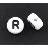 Margele Acril alfabet negru pe fond alb, litera 'R' 7mm - 50buc (calit.1)