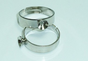 Baza inel ajustabila argintiu nichelat, pentru cabochon cu spate conic de 5-6mm - 1buc