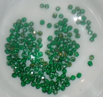 Cristale Bohemia rotunde 3mm verde smarald cu irizatii (50130/22601) - cca 50buc