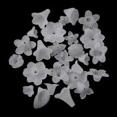 Margele acril alb inghetat mix flori - 20grame