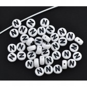 Margele Acril alfabet negru pe fond alb, litera 'N' 7mm - 50buc (calit.1)
