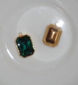 Pandant otel inoxidabil placat cu aur dreptunghi cu cristal verde smarald 18x12mm (1buc)